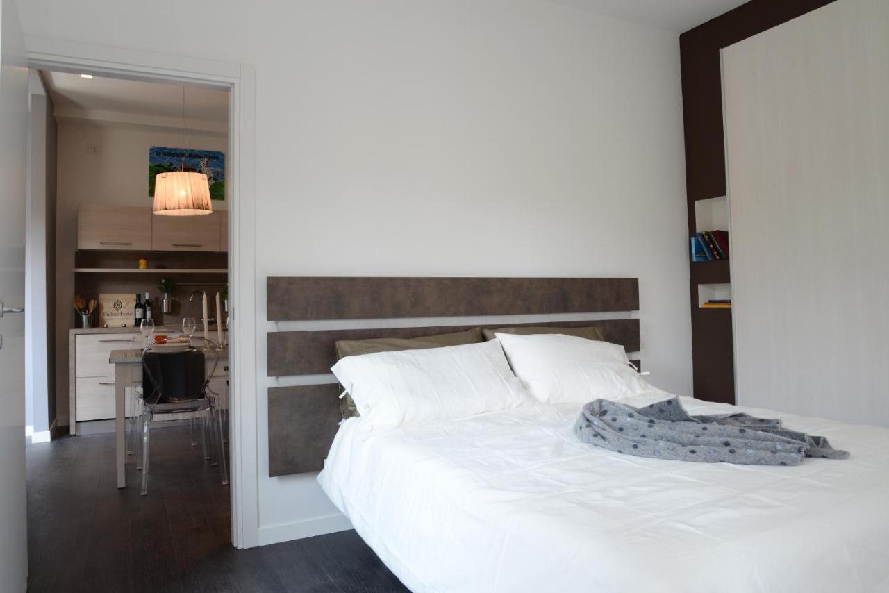 Myhomeincomo - Art Design Suites Luaran gambar